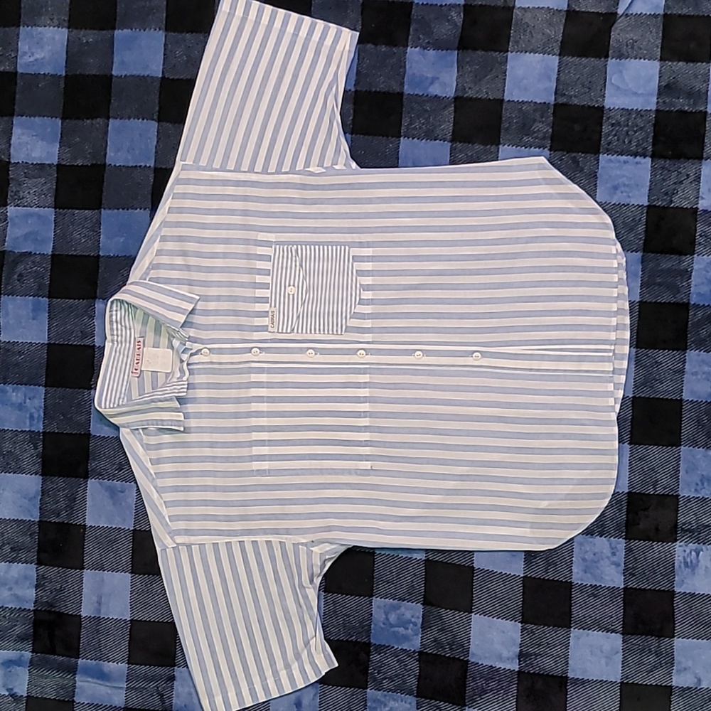 Vintage. Made in USA. CABRAIS. Short-sleeve casual button-up. Size Medium